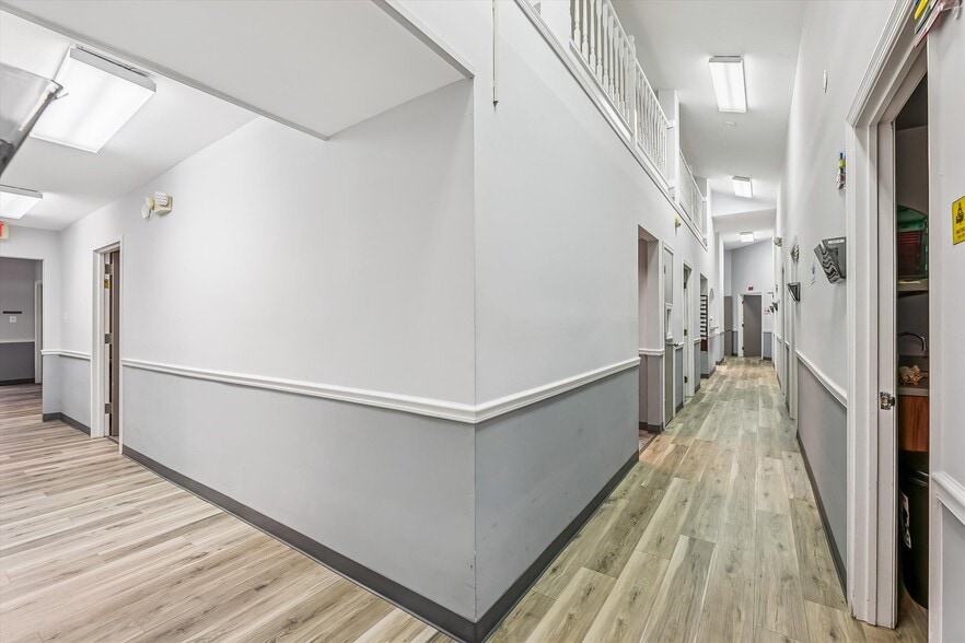 More Photos Of 12090-12114 Old Line Ctr, Waldorf General Retail For Sale