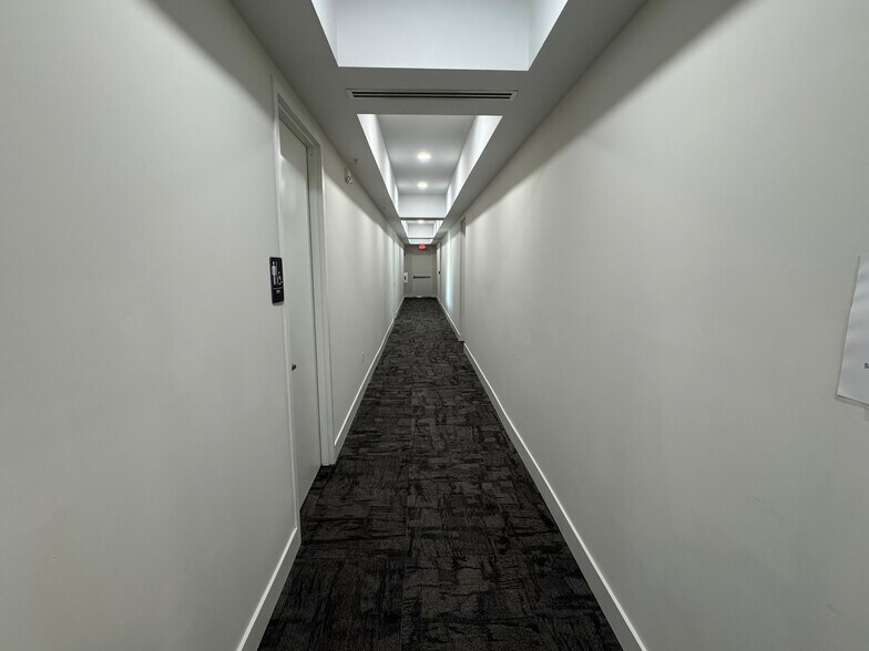 More Photos Of 6100 Trail Blvd, Naples Medical For Sale