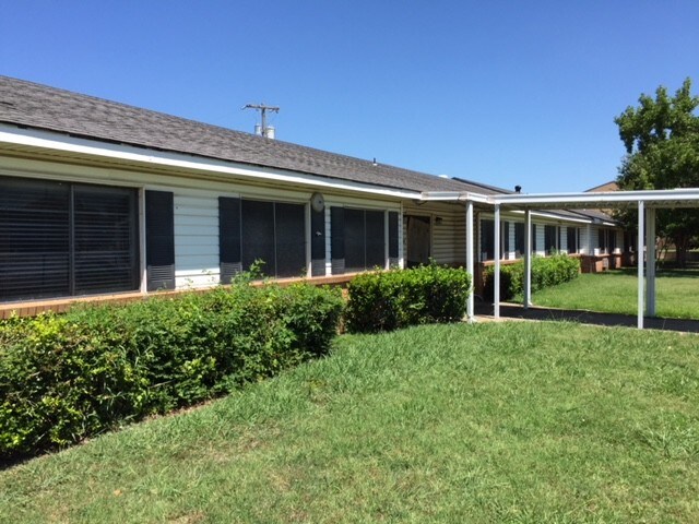 1401 N WASHINGTON AVE  