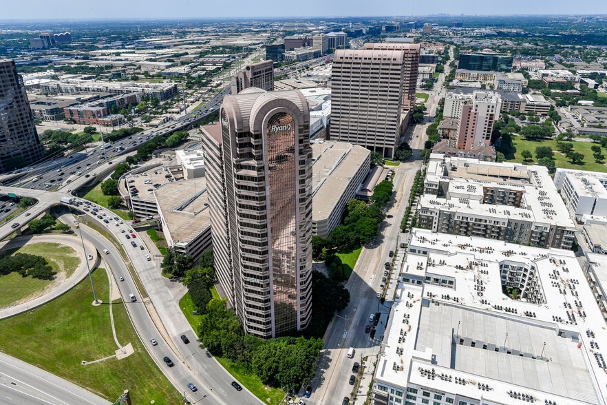 More Photos Of 13355 Noel Rd, Dallas Office For Lease