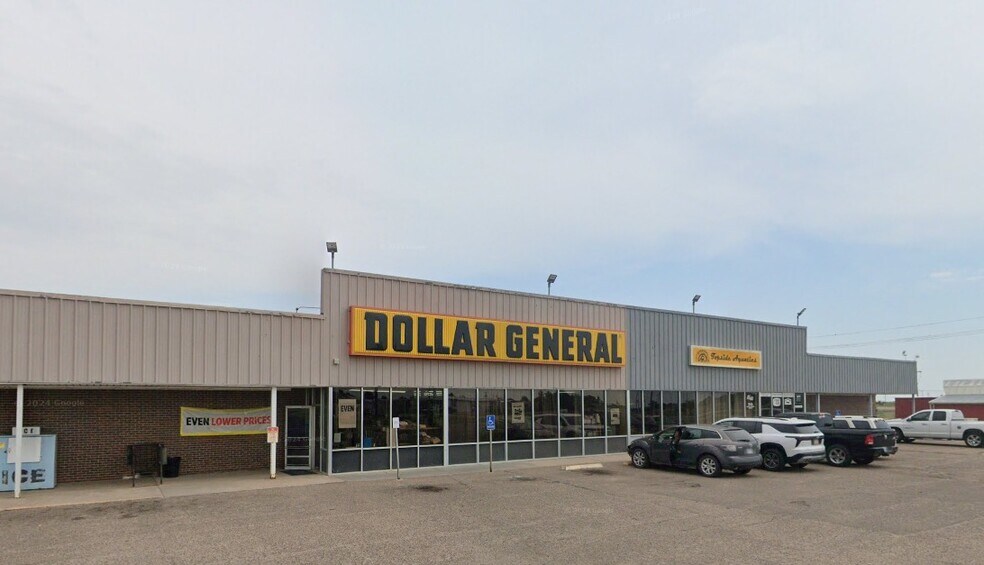 Primary Photo Of 1819 Cherry St, Goodland Storefront For Sale