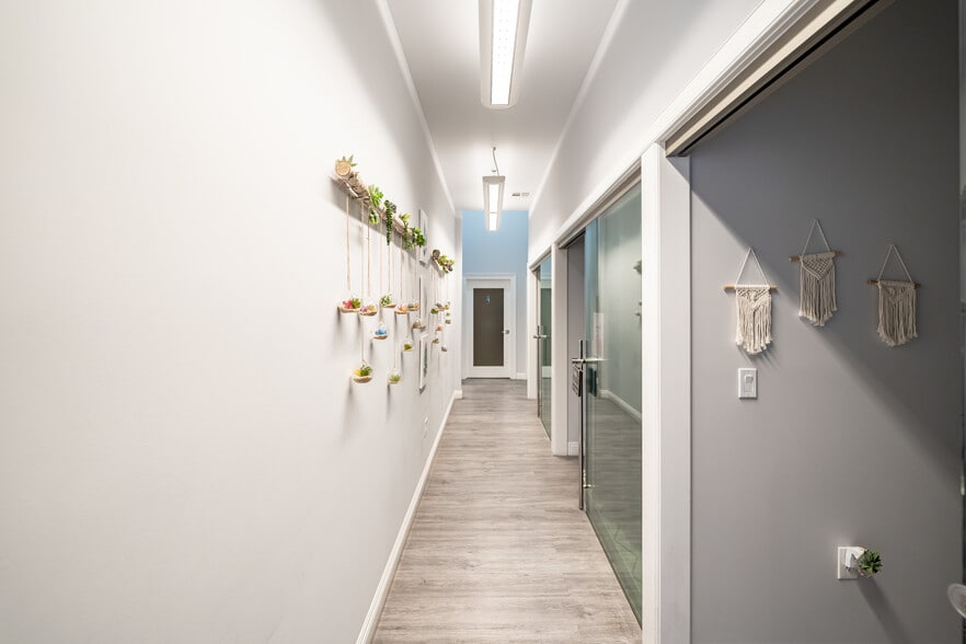 More Photos Of 90 Discovery, Irvine Office For Sale