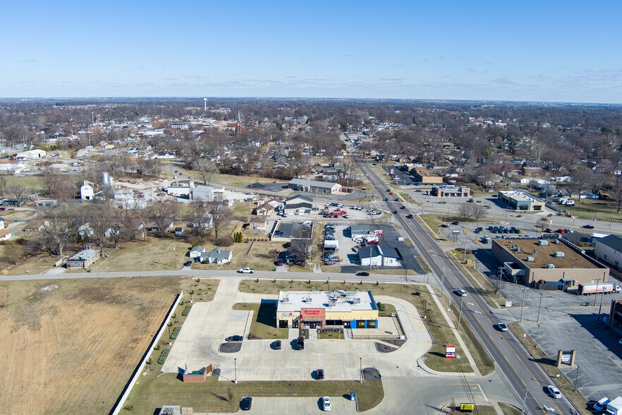 More Photos Of 630 W Highway 50, O'Fallon Storefront Retail Office For Lease