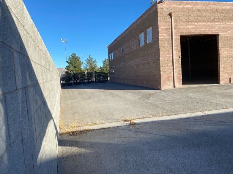 More Photos Of 4876 Cecile Ave, Las Vegas Warehouse For Sale