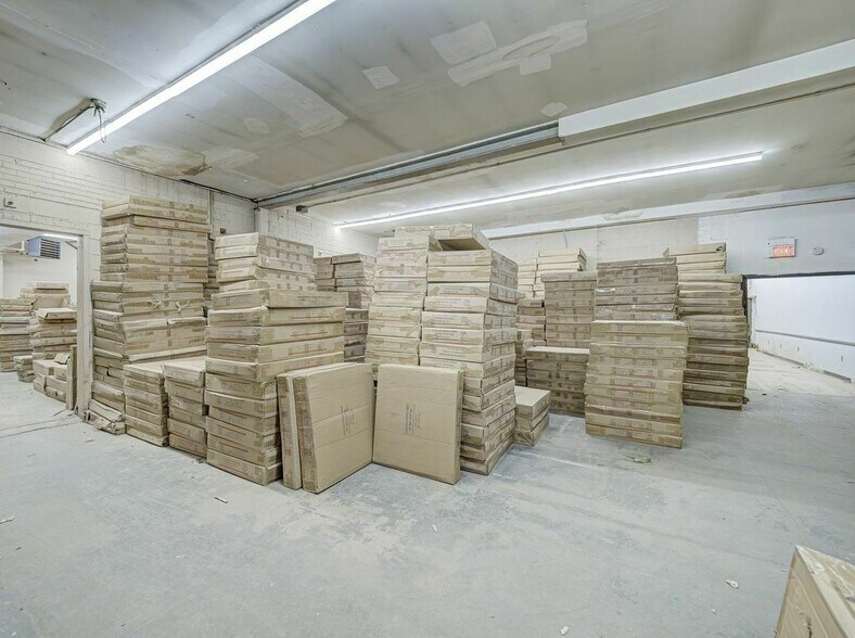 More Photos Of 300-306 W 1st Ave, Roselle Warehouse For Sale
