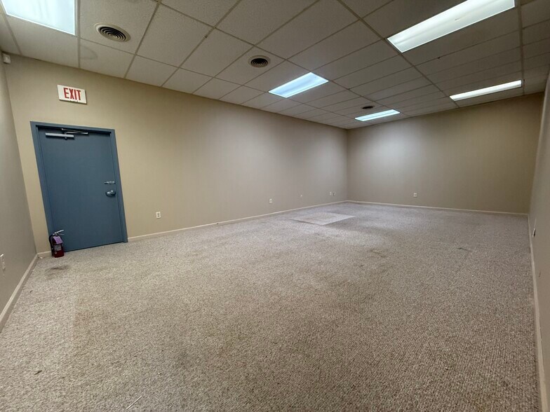 More Photos Of 703 Black Horse Pike, Glendora Storefront Retail Office For Lease