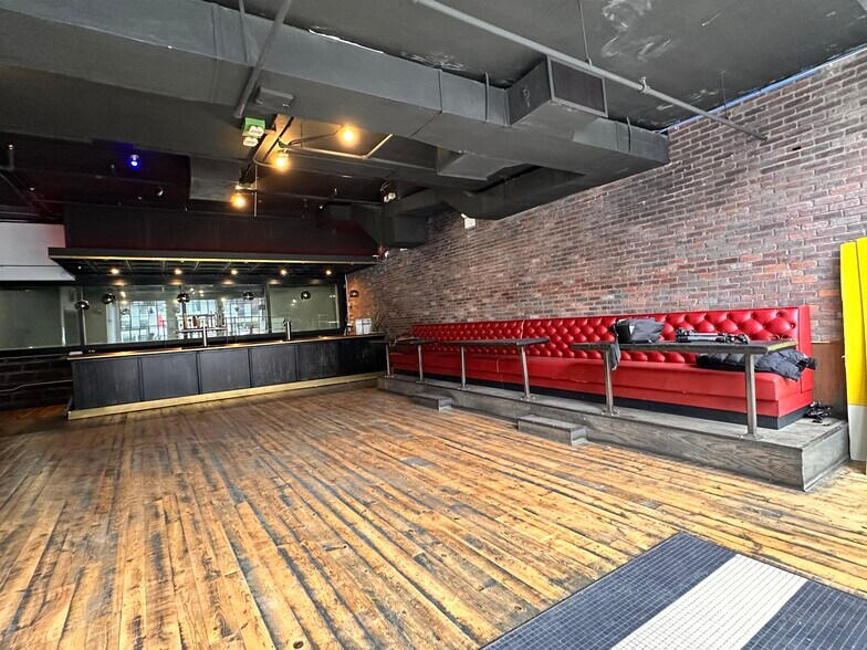More Photos Of 361 Metropolitan Ave, Brooklyn General Retail For Lease
