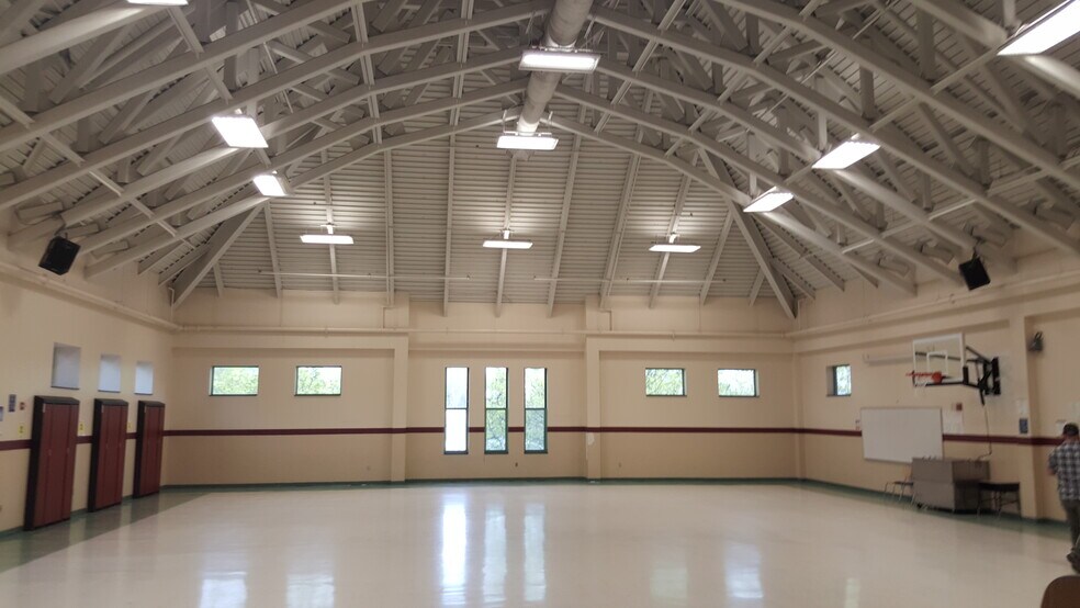 More Photos Of 260 Edmund Ave, Saint Paul Schools For Lease