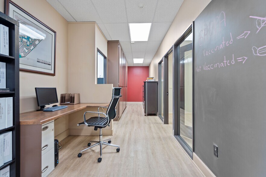 More Photos Of 1516 Brookhollow Dr, Santa Ana Medical For Lease