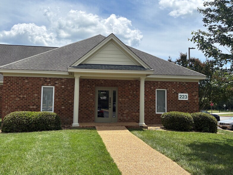 Primary Photo Of 223 Bulifants Blvd, Williamsburg Medical For Lease
