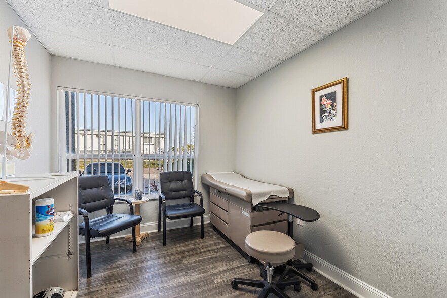 More Photos Of 3417 Tamiami Trl, Port Charlotte Medical For Sale