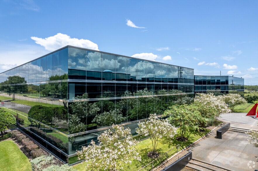 More Photos Of 1300 Hercules Ave, Houston Office For Lease