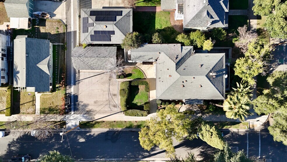 More Photos Of 101 W Fern, Redlands Apartments For Sale