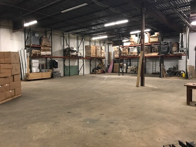 More Photos Of 1115 Mt Vernon St, Camden Warehouse For Lease