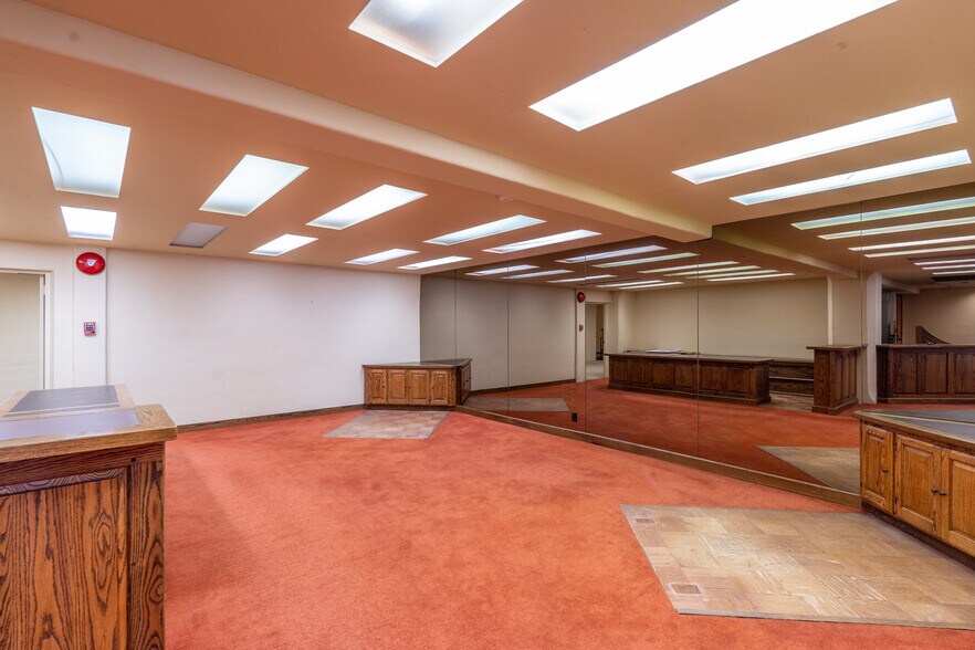 More Photos Of 0 Dolores 2 NW of 8th, Carmel Office For Lease