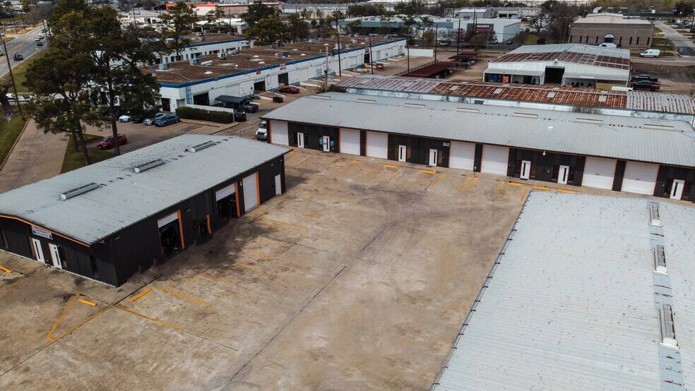More Photos Of 13200 Hempstead Hwy, Houston Unknown For Lease
