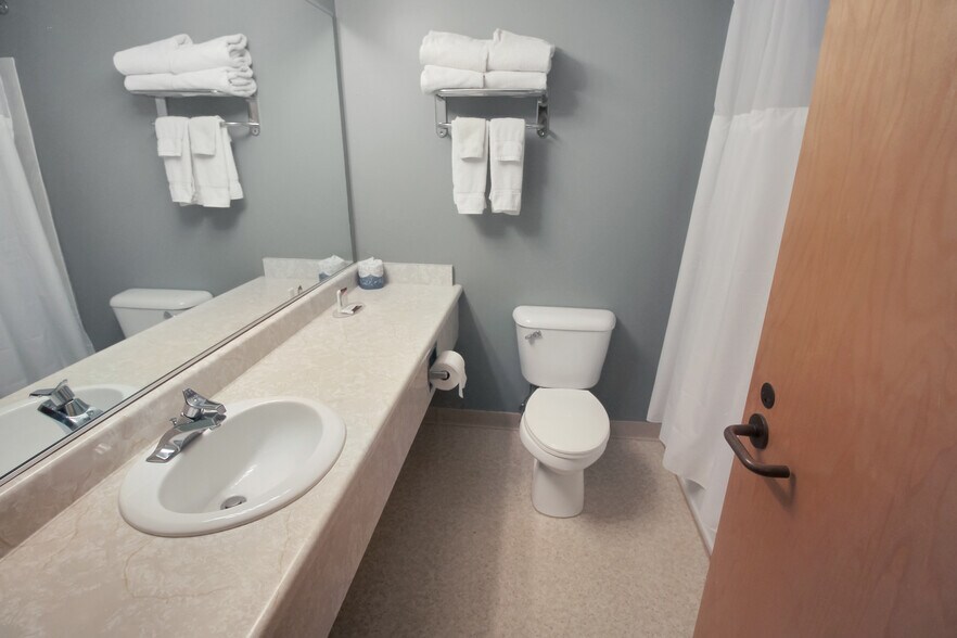 More Photos Of 115 W Lake Rd, Mayville Hotel For Sale