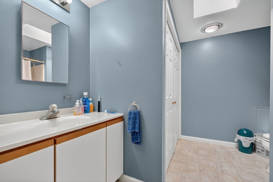 More Photos Of 2 Renee Gate St, Cortlandt Manor Office For Sale