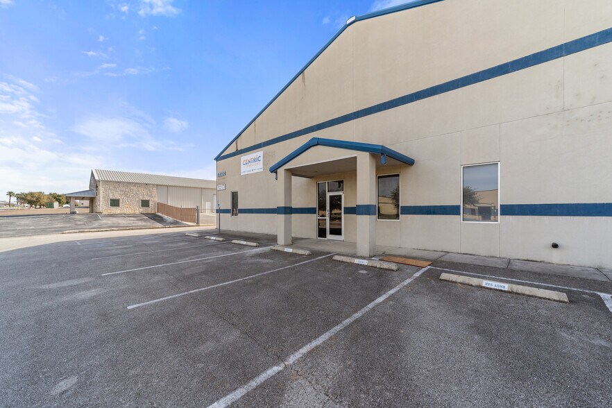 More Photos Of 17300 Bell North Dr, Schertz Warehouse For Sale