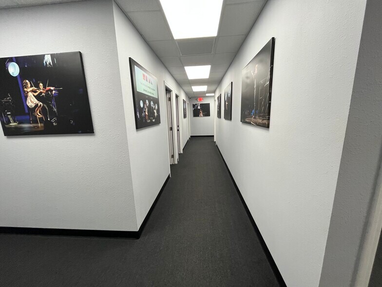 More Photos Of 4920 Lena Rd, Bradenton Light Distribution For Lease
