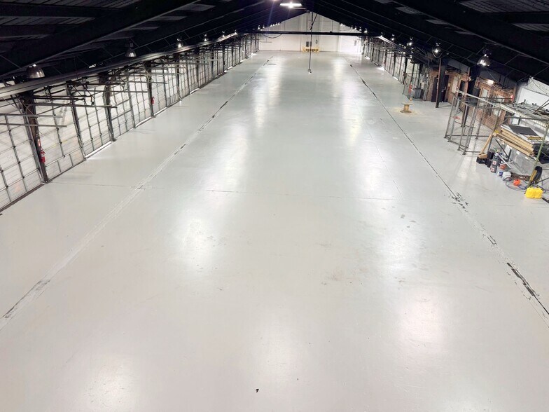 More Photos Of 900 Canal St, Jacksonville Distribution For Lease