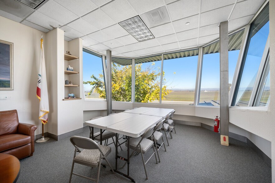 More Photos Of 4301 Second Wind Way, Paso Robles Office For Lease