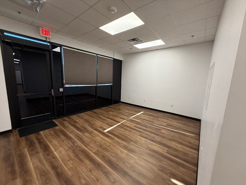 More Photos Of 2340 E Beardsley Rd, Phoenix Medical For Lease
