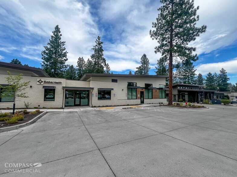 More Photos Of 2255 NW Shevlin Park Rd, Bend Office For Lease