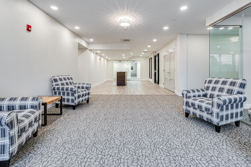 More Photos Of 1274 Osgood St, North Andover Office For Lease