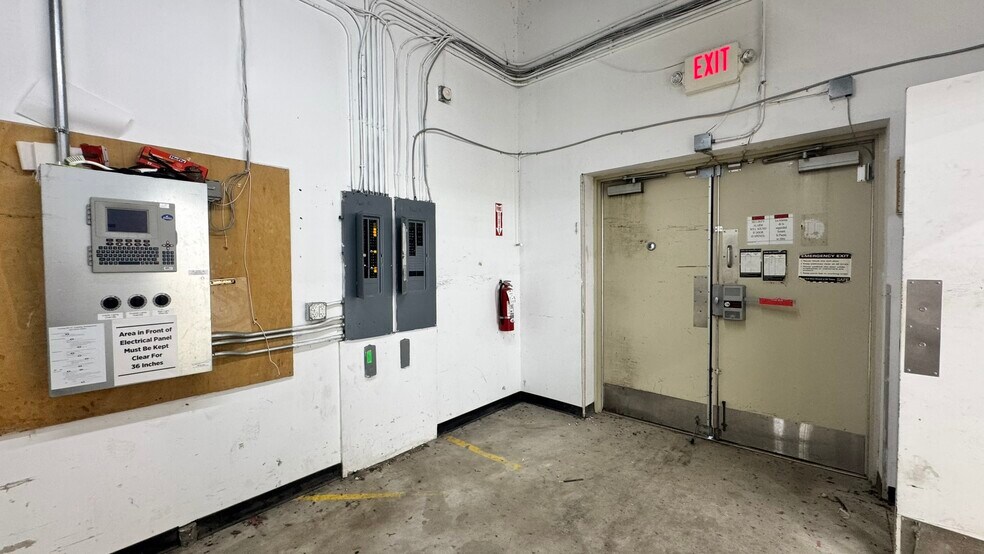 More Photos Of 1381 Main St, Edmore General Retail For Sale