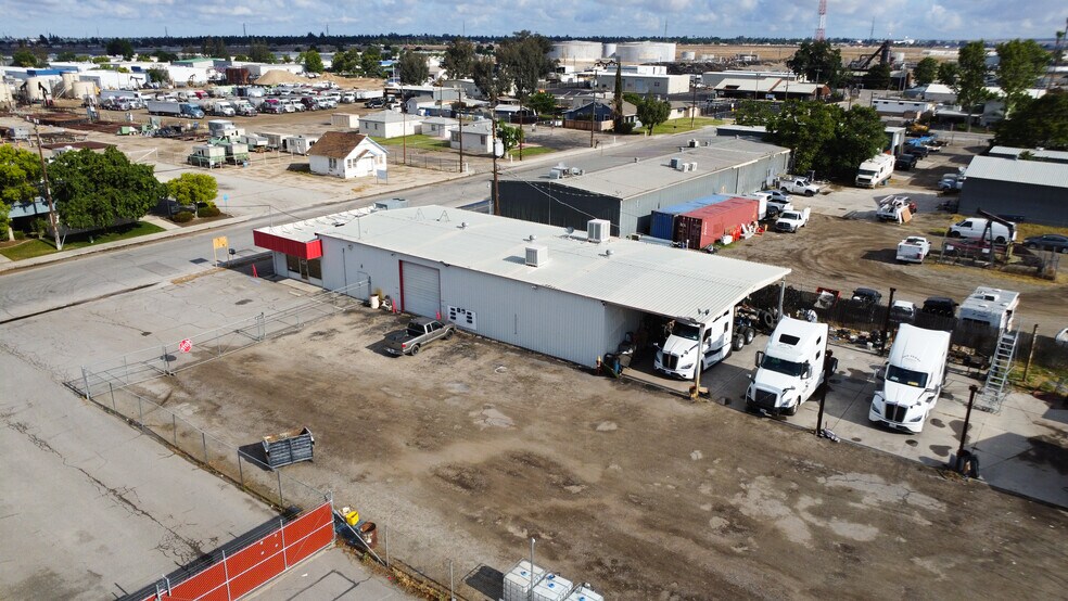 More Photos Of 3010 Fairhaven Dr, Bakersfield Service For Lease