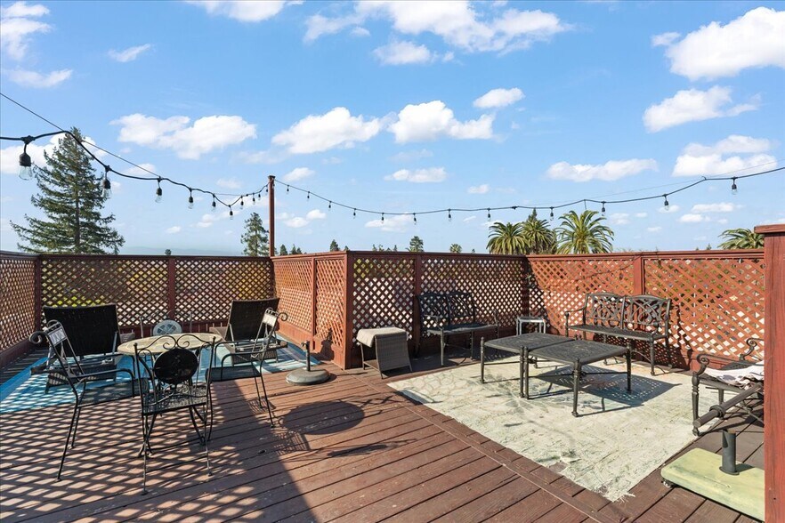 More Photos Of 15 Hawthorne Way, San Jose Apartments For Sale