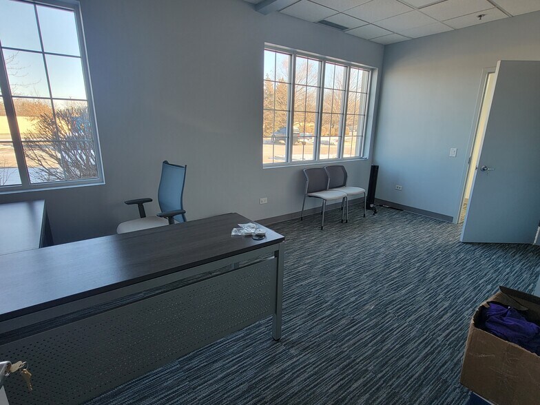 More Photos Of 10043 Lincoln Hwy, Frankfort Medical For Sale