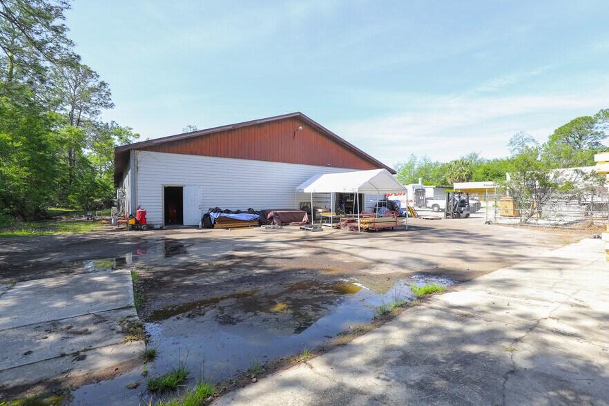 More Photos Of 2300 NW 71st Pl, Gainesville Warehouse For Lease