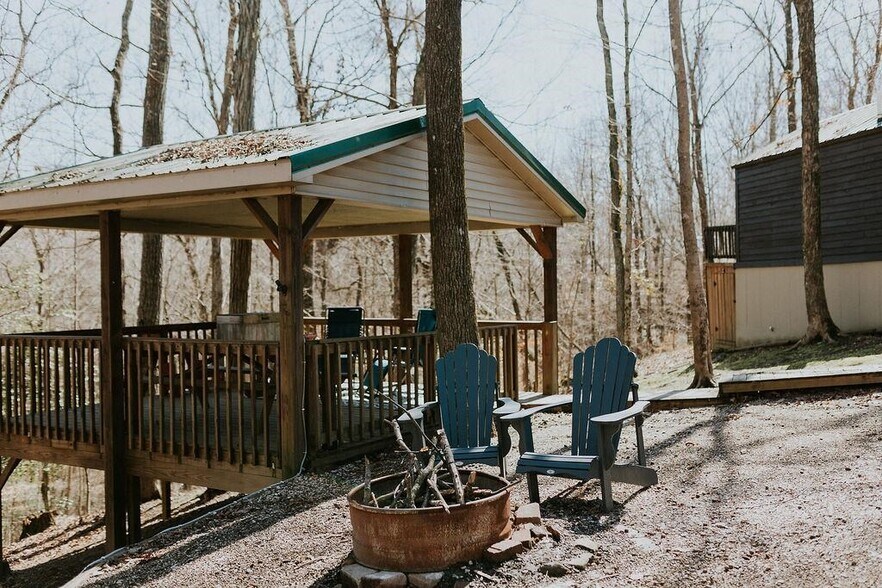 More Photos Of 896 Wilderness Rd, Mammoth Cave All Leisure For Sale
