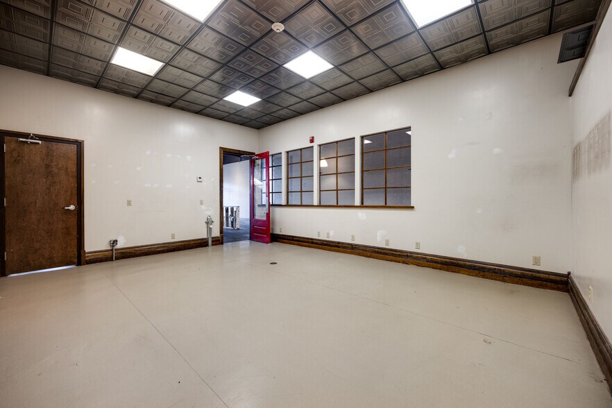 More Photos Of 1437 Market St, Chattanooga Storefront For Lease