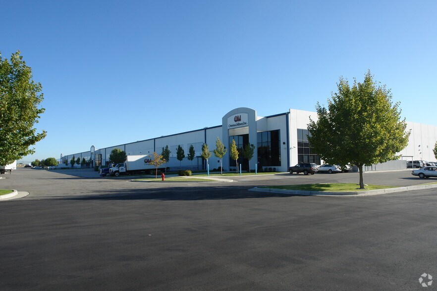 More Photos Of 2475 S 3200 W, Salt Lake City Distribution For Lease