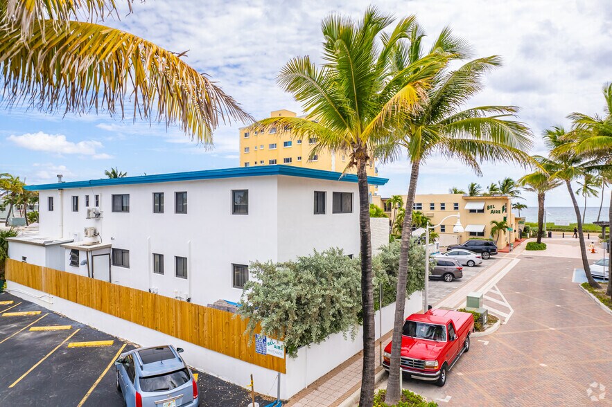 More Photos Of 315 Arthur St, Hollywood Hotel For Sale