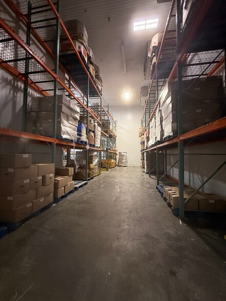 More Photos Of 450 Woodland Ave, Bloomfield Warehouse For Sale