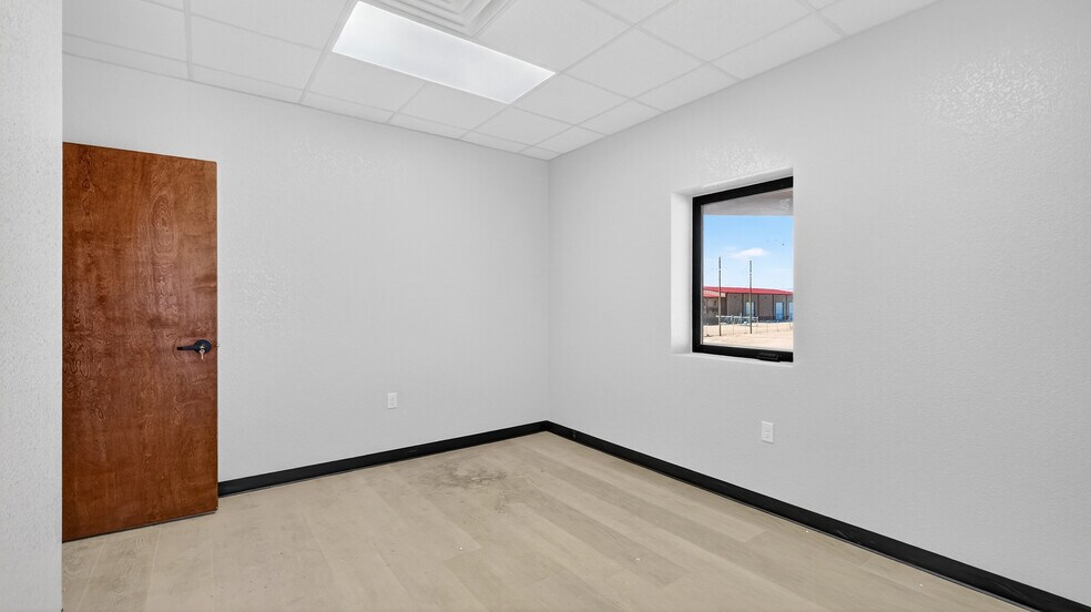 More Photos Of 16511 W Basin St, Odessa Industrial For Lease