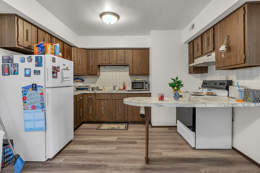 More Photos Of 9201 Kennedy Ave, Highland Apartments For Sale