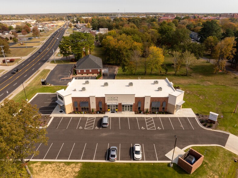 More Photos Of 1713 State Route 121 Bypass North, Murray Medical For Lease