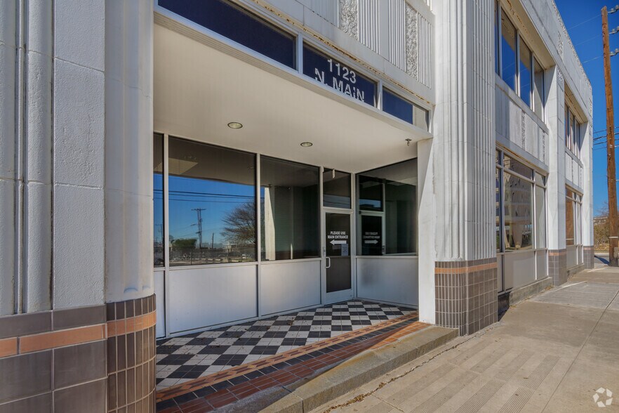 More Photos Of 1123 N Main Ave, San Antonio Medical For Lease