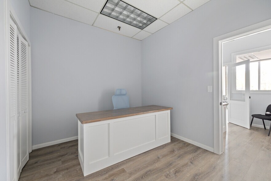 More Photos Of 20 Rt-59, Suffern Freestanding For Lease
