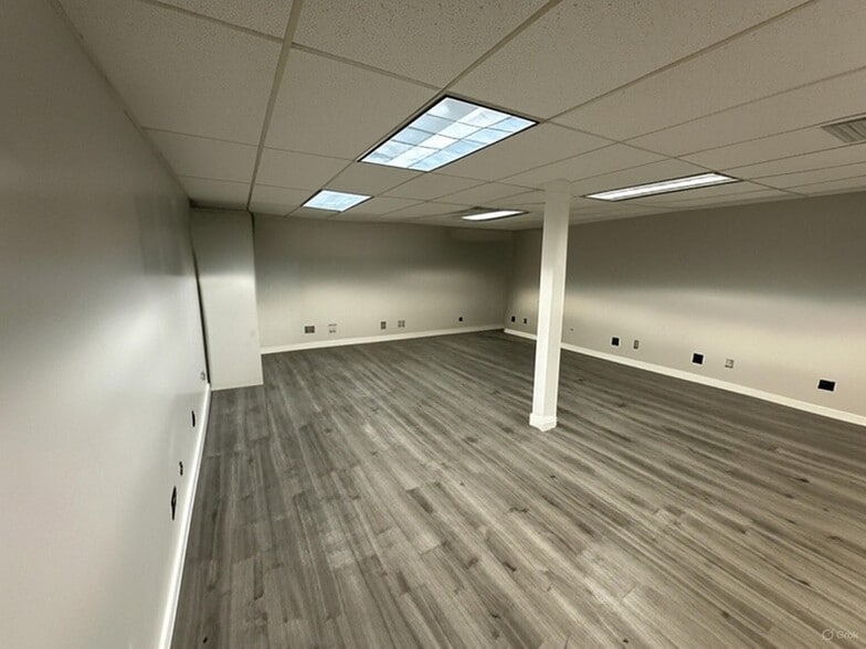 More Photos Of 2014 Homerule St, Honolulu Warehouse For Lease