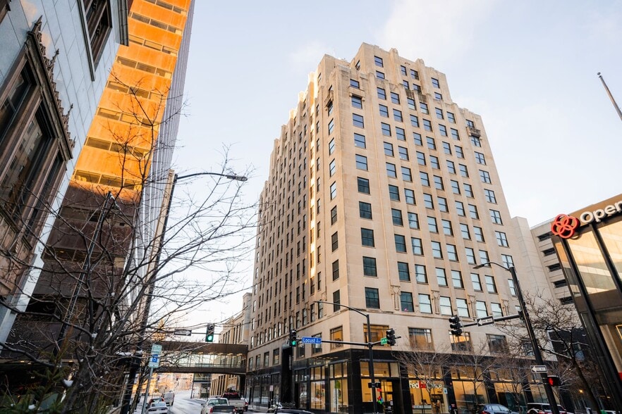 More Photos Of 405 6th Ave, Des Moines Apartments For Lease