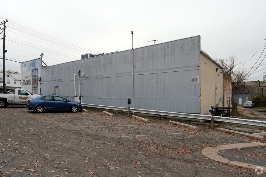 More Photos Of 409 Eastern, Essex Restaurant For Sale