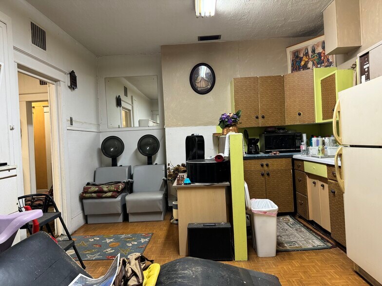 More Photos Of 458 Dauphin Island Pky, Mobile Freestanding For Sale