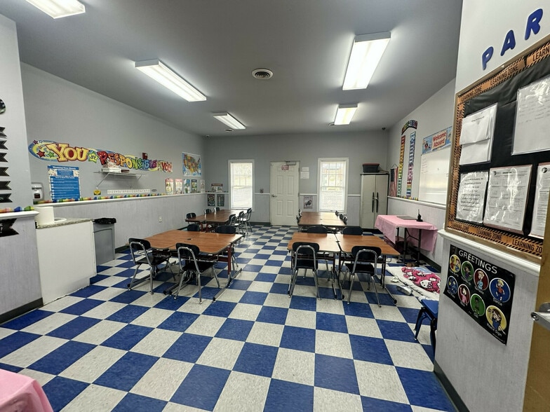More Photos Of 5000 Ridgedale Pky, North Chesterfield Daycare Center For Lease