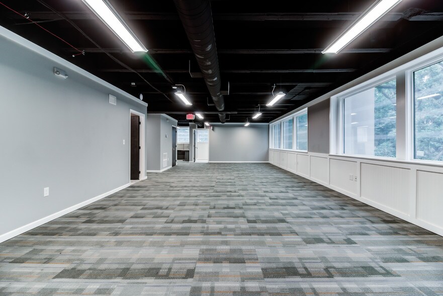 More Photos Of 25300 Lorain Rd, North Olmsted Medical For Lease